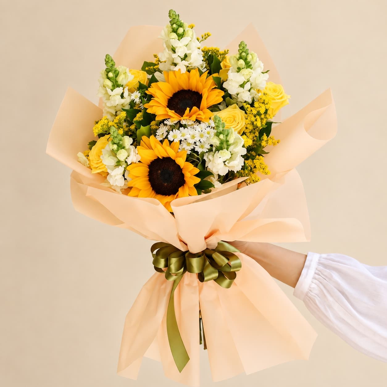 Nudo de Rosas y Girasoles