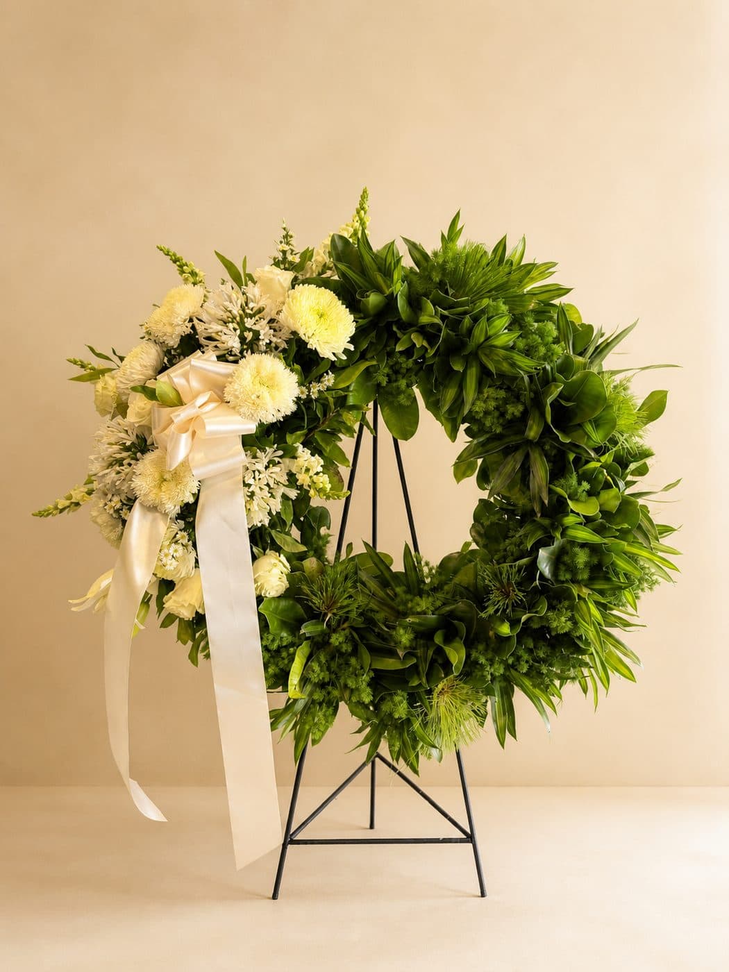 Corona fúnebre de Celiflor entregada en funeraria
