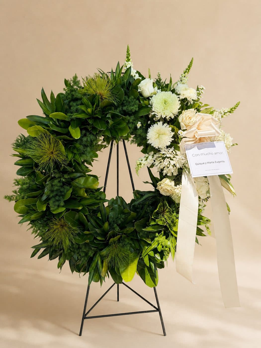 Corona fúnebre de Celiflor entregada en funeraria