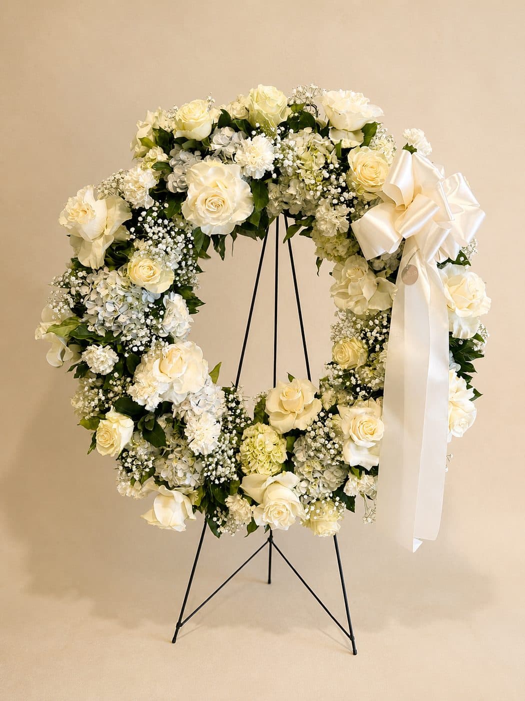 Corona fúnebre de Celiflor entregada en funeraria